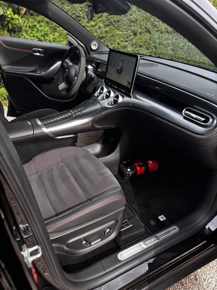 Brabus — Interieur Detailing — stoel afgewerkt