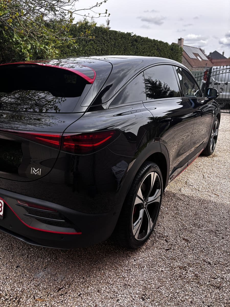 Dacia Duster — Exterieur & Interieur — exterieur hoek