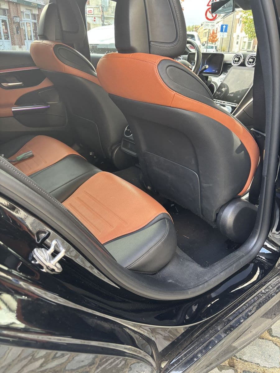 Mercedes-AMG — Leder Interieur — stuurwiel dashboard