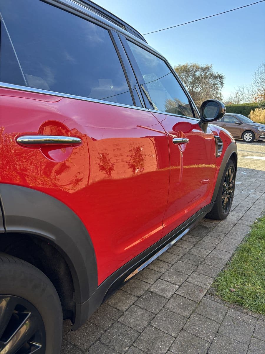 MINI Countryman — Kofferreiniging — reiniging detail