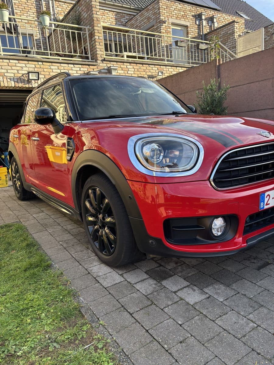 MINI Countryman — Kofferreiniging — koffer schoon